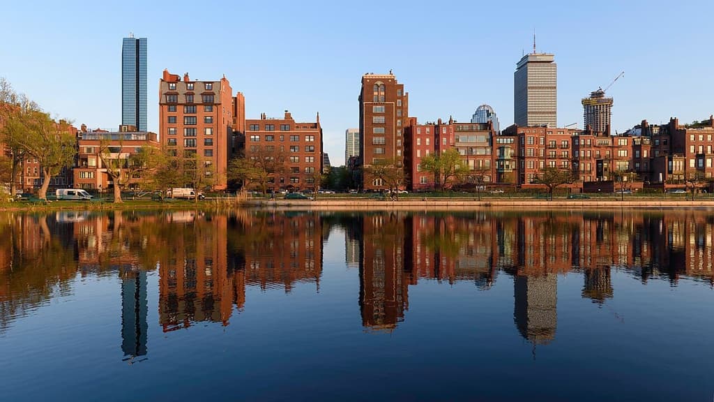 Bostoner Skyline über dem Charles River